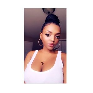 Meet your Posher, Nancy